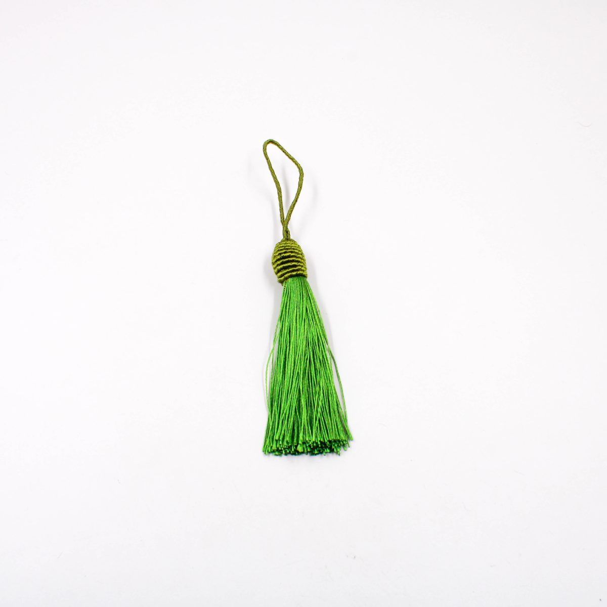 Artesanario - PINGENTE TASSEL COM TULIP EM POLIESTER - VERDE MILITAR